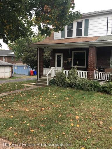 Main picture of 1313 South St