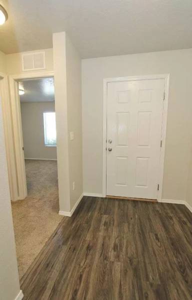 Main picture of 1642 N Pewter Ave