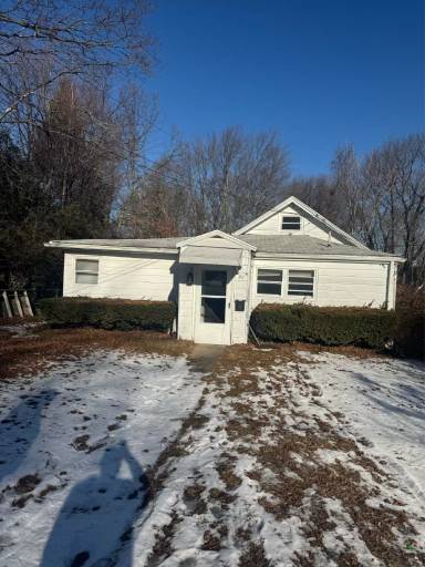 Main picture of 70 Highlawn St