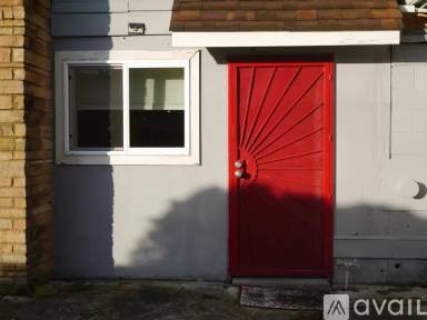 Main picture of 113 Regents Blvd