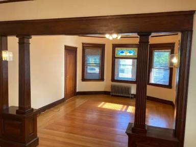 Main picture of 32 Pinehurst Ave