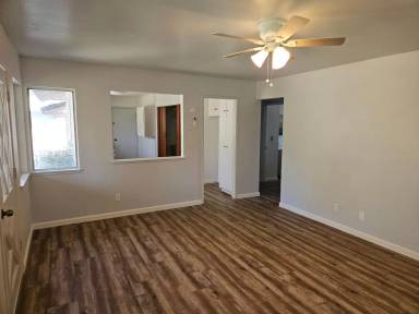 Main picture of 5203 Elm Ln