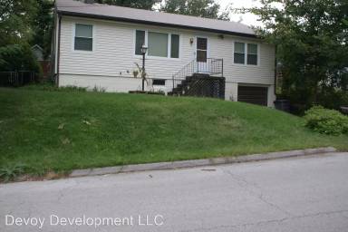 Main picture of 376 Bluff Dr