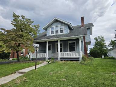 Main picture of 326 E Curtin St