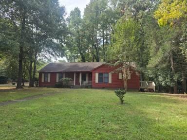 Main picture of 2214 Daley Rd