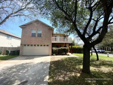 Main picture of 72 Elm Hill Ct