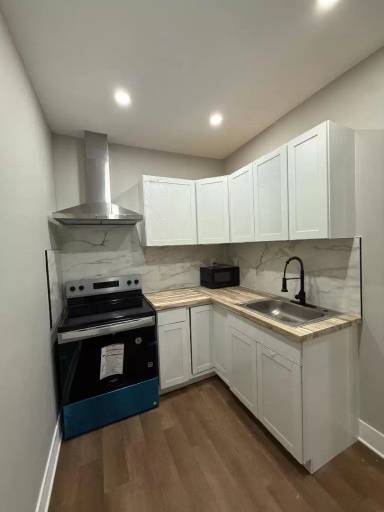 Main picture of 442 Hudson Ave