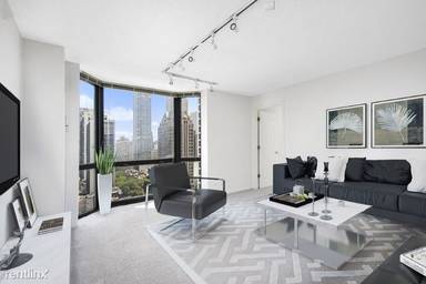 Main picture of 1111 N Dearborn Apartments