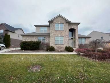 Main picture of 47624 Lindenhurst Blvd