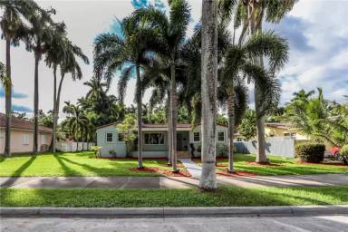 Main picture of 1320 Hollywood Blvd