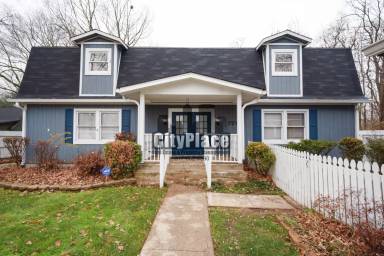 Main picture of 7712 Spring Ln