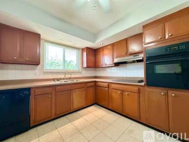 Main picture of Huntley Ridge Apartment Homes