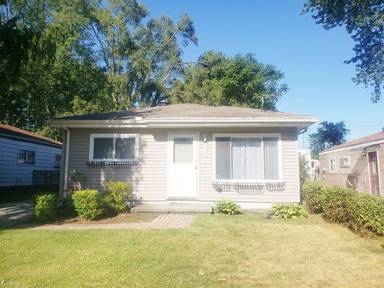 Main picture of 20363 Floral St