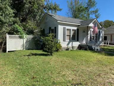 Main picture of 207 Oneal St
