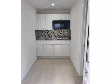 Main picture of 5251 SW 3rd St