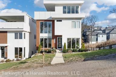 Main picture of 512 36th Ave N