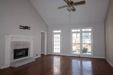 Main picture of 2880 Summit View Ct