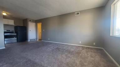 Main picture of 1335 N 27