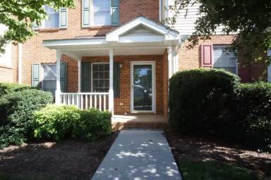 Main picture of 450 Wimmer St