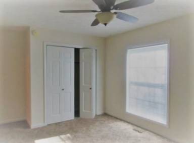 Main picture of 1176 E Commons Dr