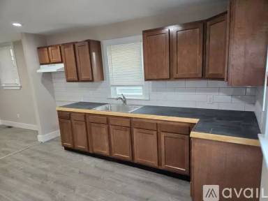 Main picture of 3228 W Kentucky St