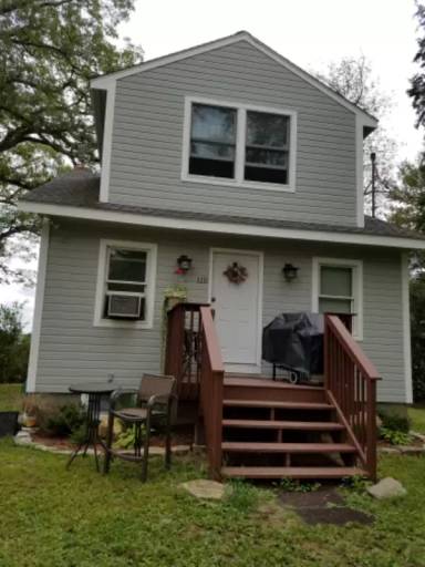 Main picture of 110 John Hand Dr