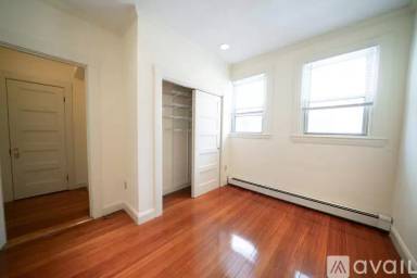 Main picture of 457 Centre St