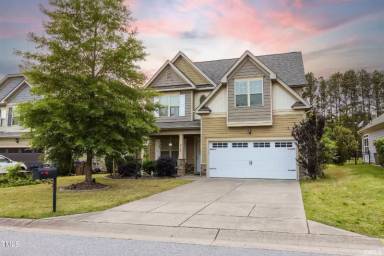 Main picture of 2124 Longmont Dr