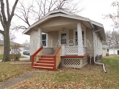 Main picture of 935 12th St NE