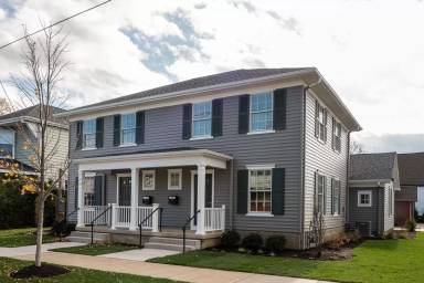 Main picture of 319 W 5th St