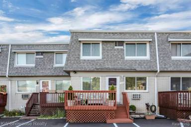 Main picture of 162 Ladd Rd