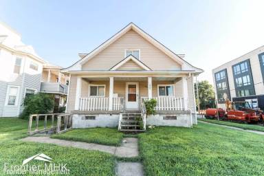 Main picture of 1200 Bluemont Ave