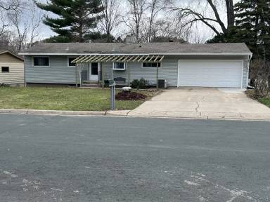 Main picture of 2589 Fisk St