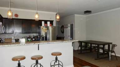 Main picture of 403 Highlands St