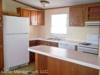 Main picture of Pinewood Mobile Home Community