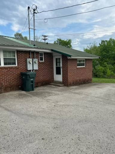 Main picture of 105 McFarland Ln