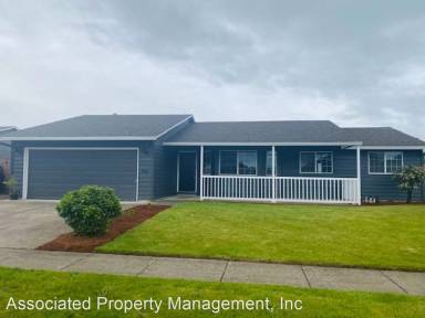 Main picture of 2697 S Beech St