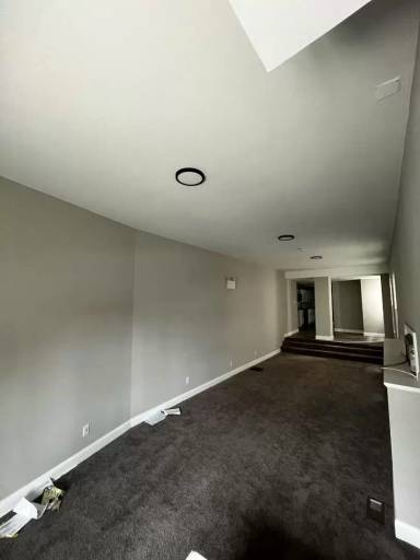 Main picture of 242 N Broadway
