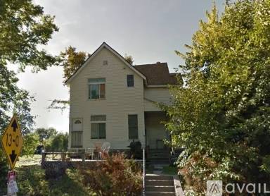 Main picture of 825 15th Ave SE