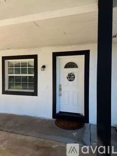 Main picture of 34943 Baxter Ave