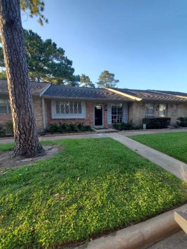 Main picture of 1016 Tri Oaks Ln
