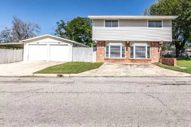 Main picture of 5102 Staplehurst St