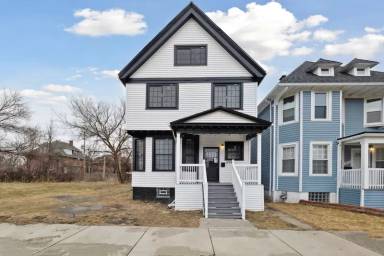Main picture of 1478 Helen St