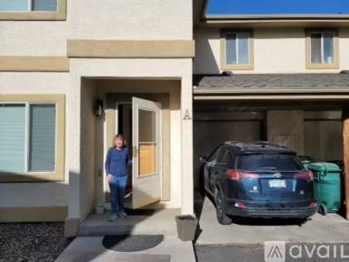 Main picture of 602 Price Ln