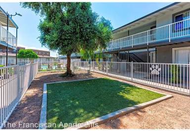 Main picture of Mariposa Flats Apartments