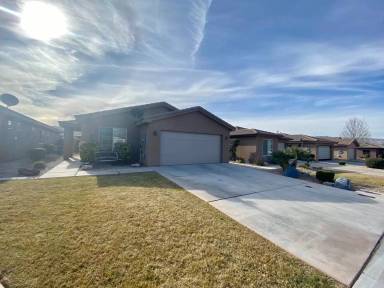 Main picture of 1917 W 1425 N