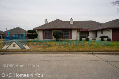 Main picture of 4600 NW 26th St