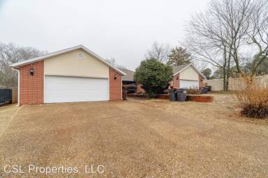 Main picture of 1800B Main Dr