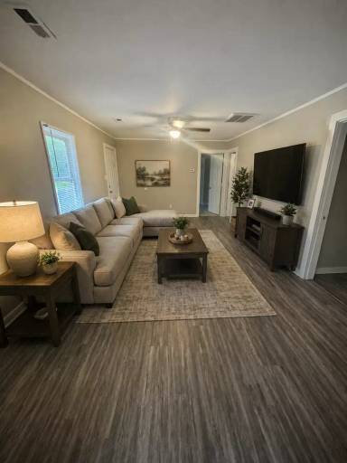 Main picture of 2443 Myers St