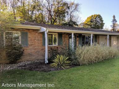 Main picture of 3476 Woodland Dr